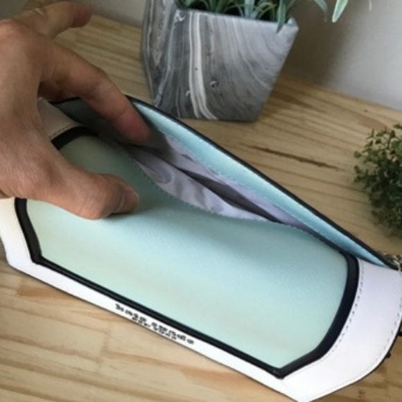 🌈🎀☆SOLD ON MERCARI FOR 179$☆🎀🥳 - Picture 8 of 11